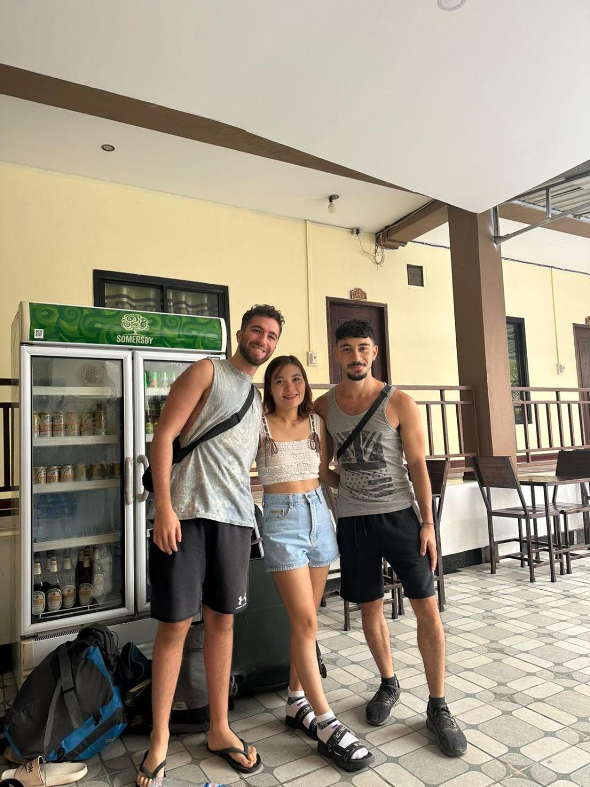 Vang Vieng Global Hostel Exterior photo